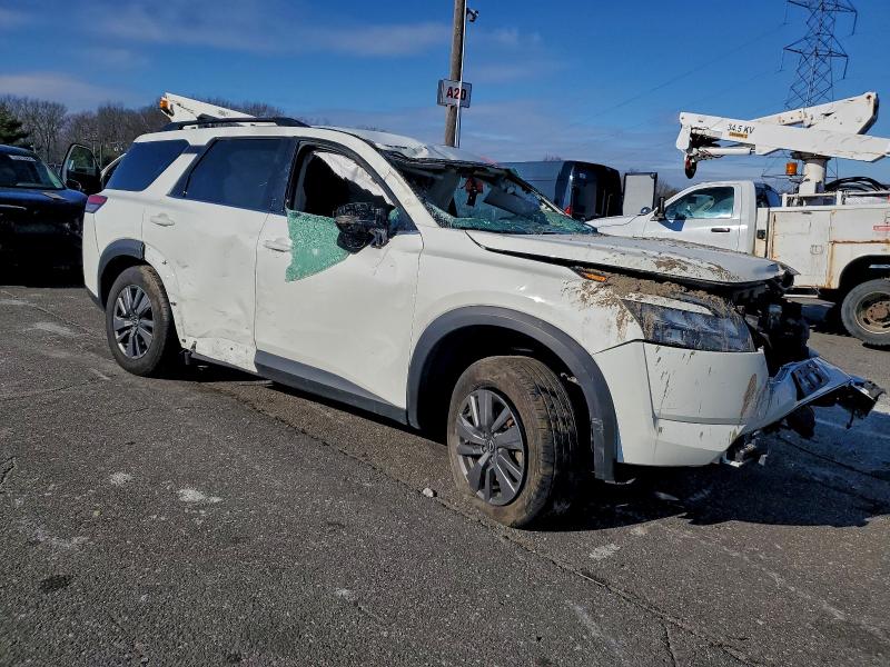 Фото 4 - NISSAN PATHFINDER