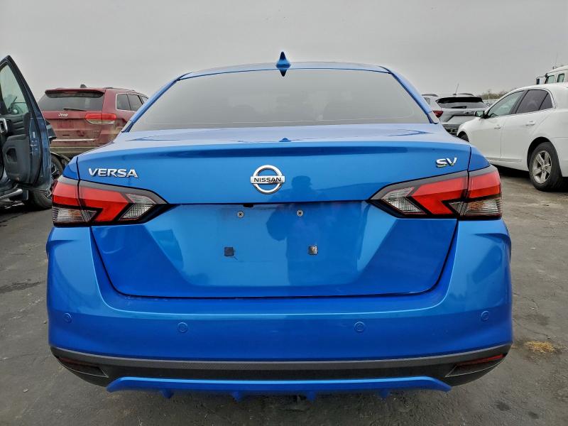 Фото 6 - NISSAN VERSA