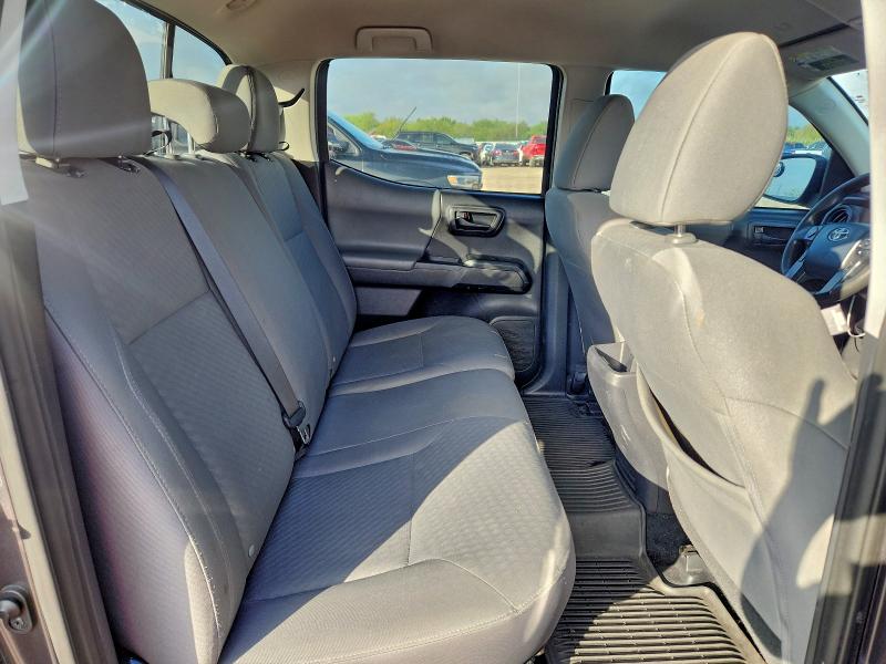 Фото 10 - TOYOTA TACOMA