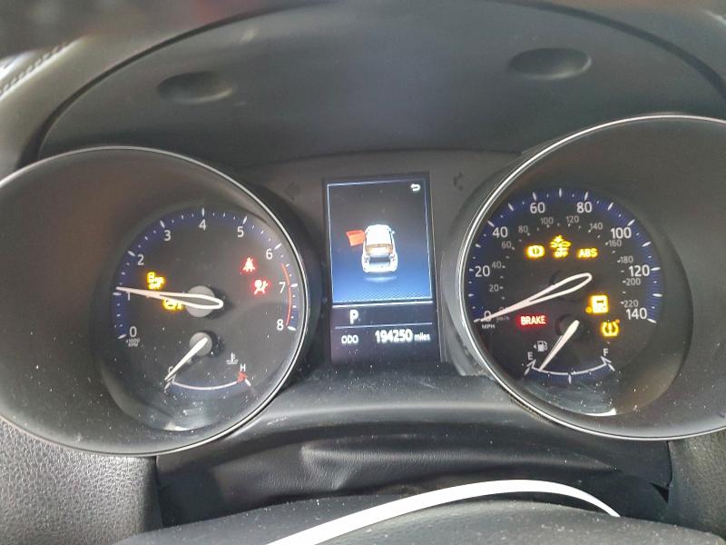 Фото 9 - TOYOTA C-HR