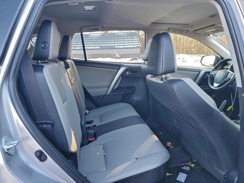 Фото 11 - TOYOTA RAV4