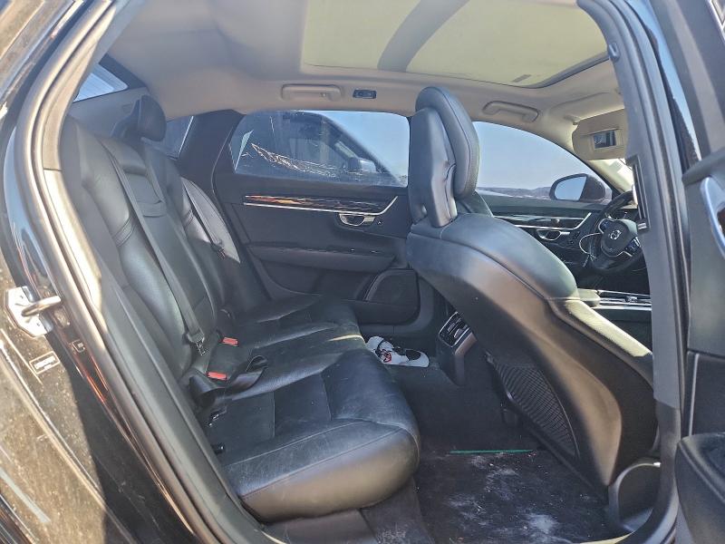 Фото 10 - VOLVO S90