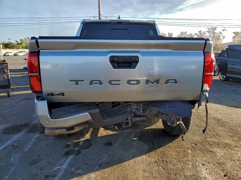 Фото 6 - TOYOTA TACOMA