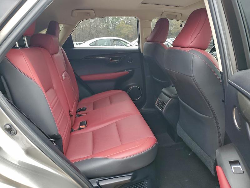 Фото 11 - LEXUS NX