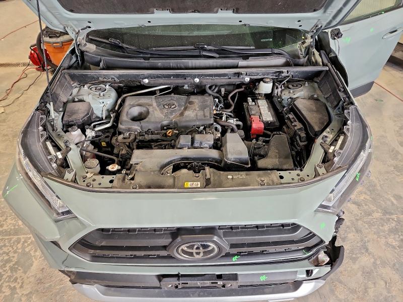 Фото 12 - TOYOTA RAV4