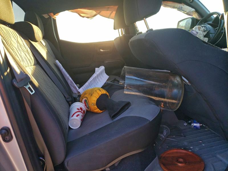 Фото 10 - TOYOTA TACOMA