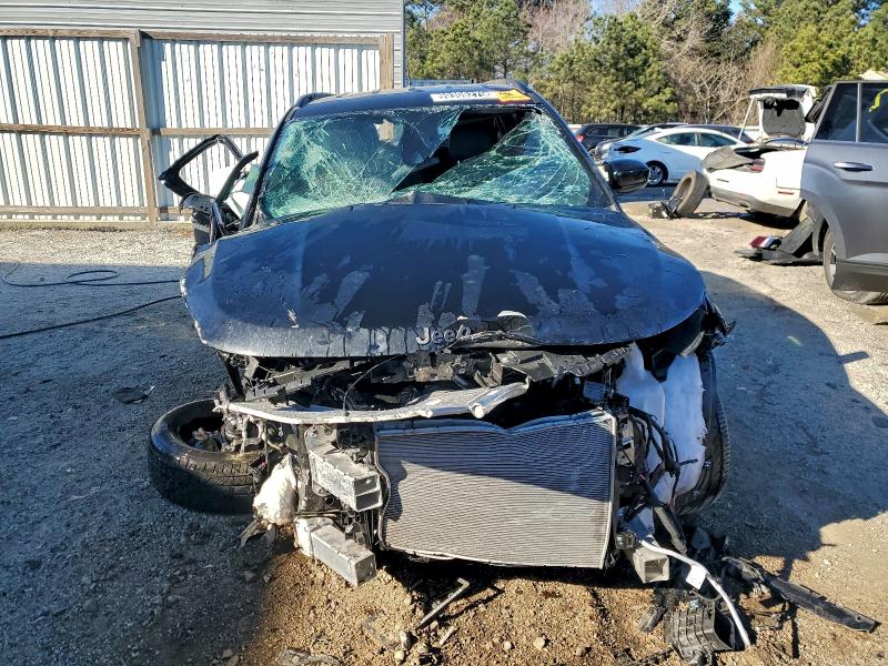 Фото 5 - JEEP COMPASS