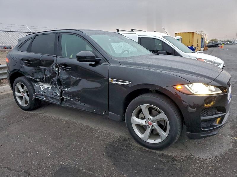 Фото 4 - JAGUAR F-PACE