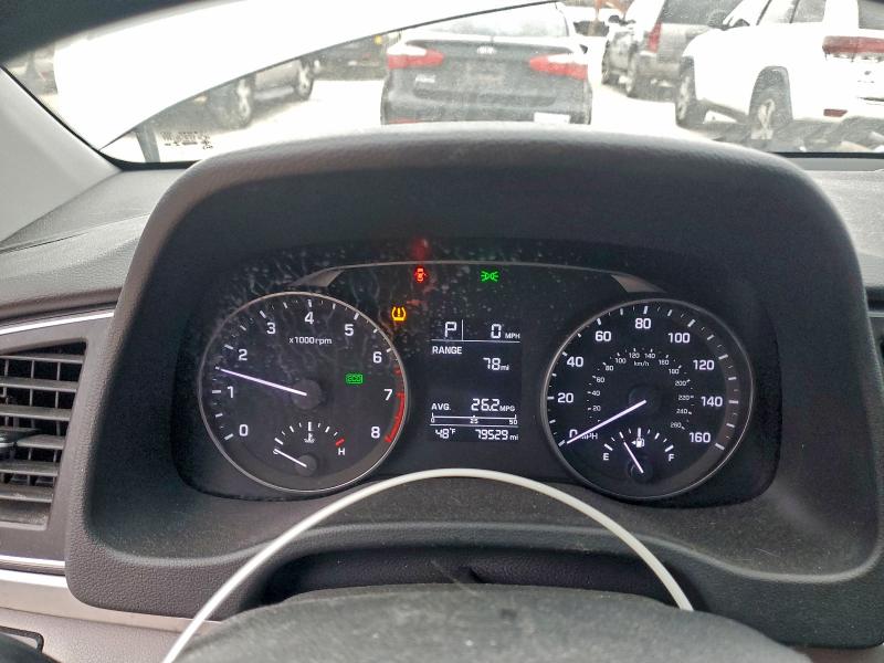 Фото 9 - HYUNDAI ELANTRA