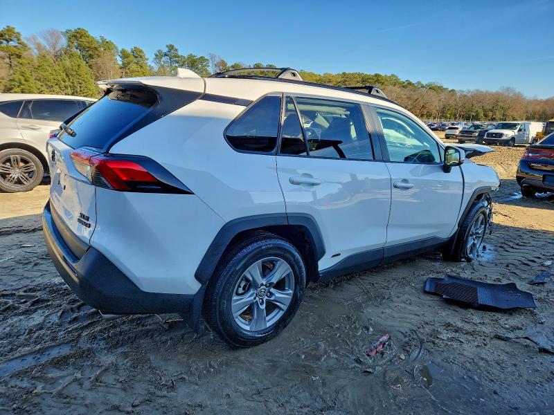 Фото 3 - TOYOTA RAV4