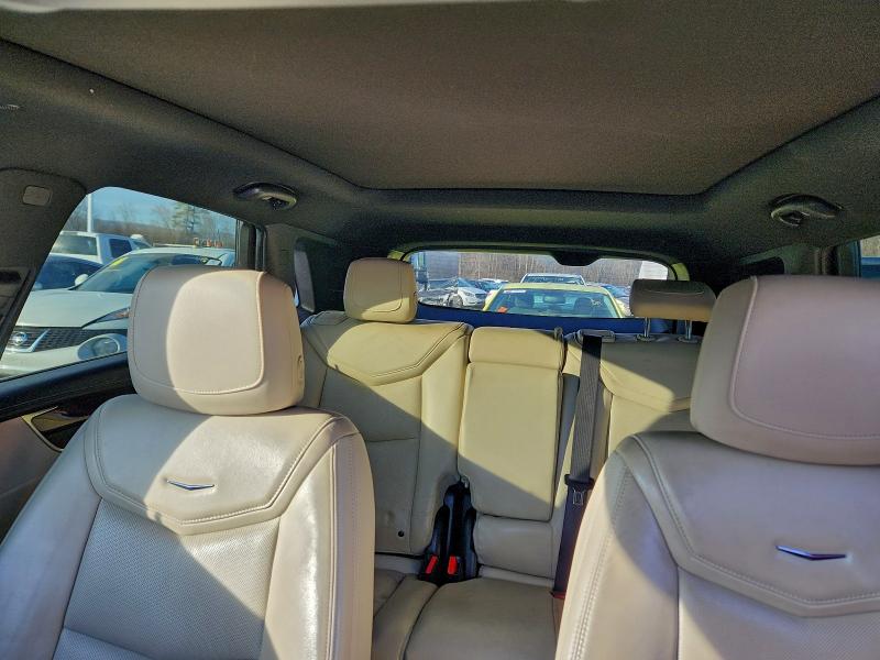 Фото 10 - CADILLAC XT5