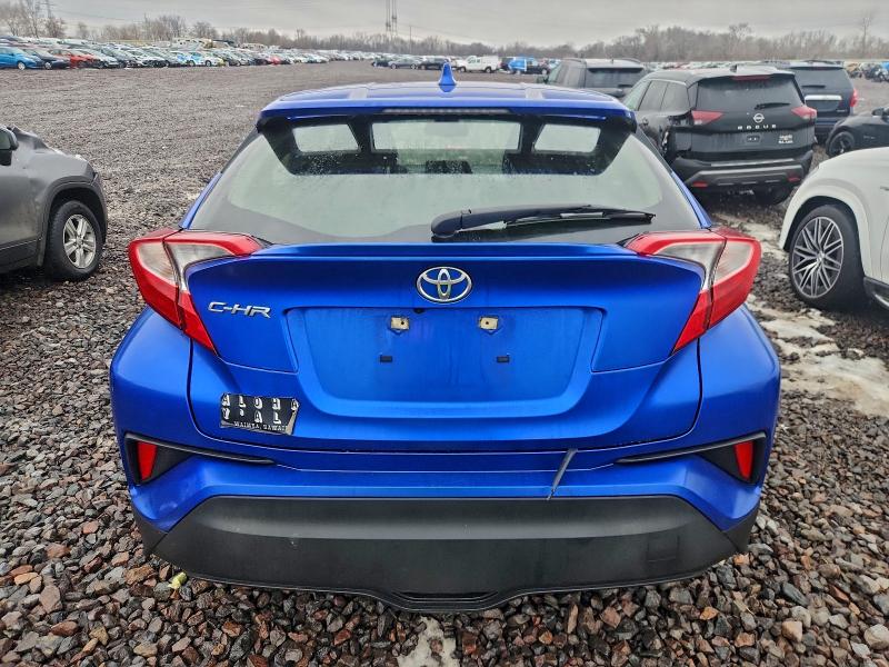 Фото 6 - TOYOTA C-HR