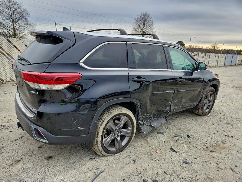 Фото 3 - TOYOTA HIGHLANDER