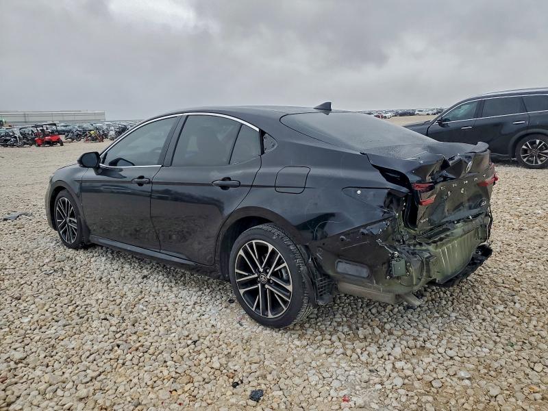 Фото 2 - TOYOTA CAMRY