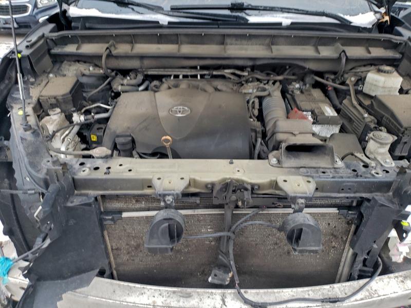 Фото 12 - TOYOTA HIGHLANDER