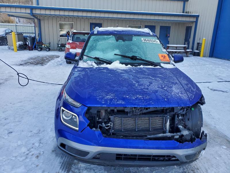 Фото 5 - HYUNDAI VENUE