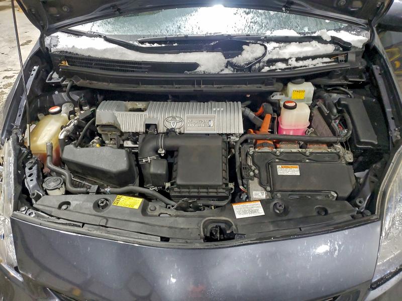 Фото 11 - TOYOTA PRIUS