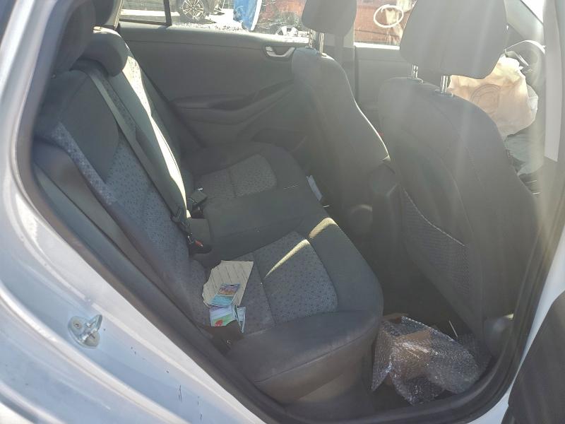 Фото 10 - HYUNDAI IONIQ