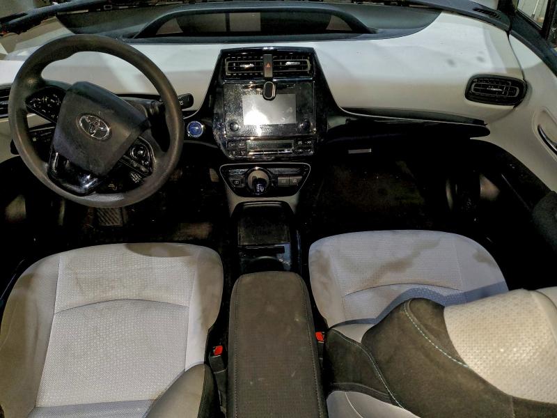 Фото 8 - TOYOTA PRIUS