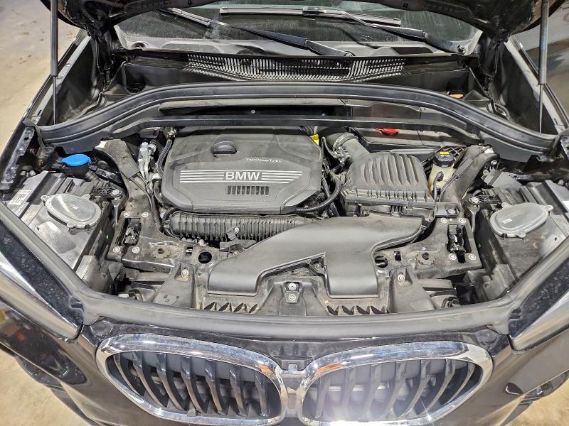 Фото 12 - BMW X1