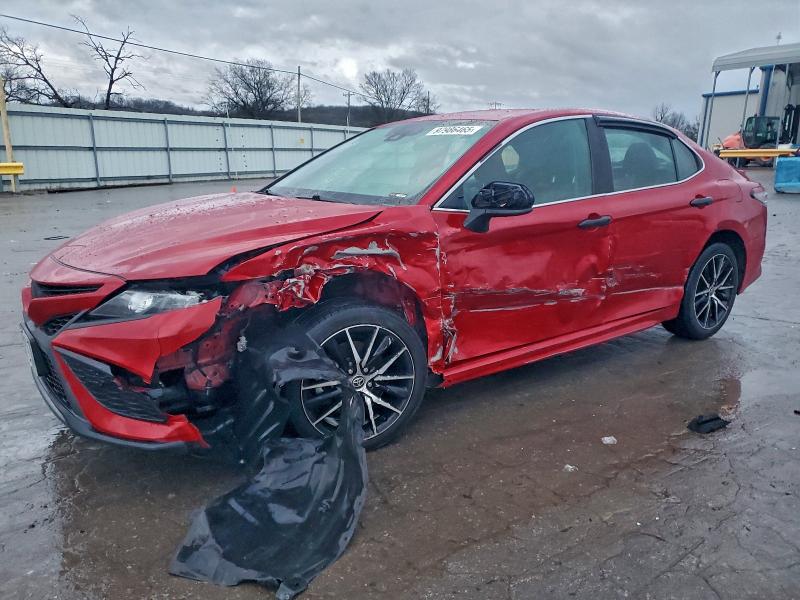 Фото 1 - TOYOTA CAMRY