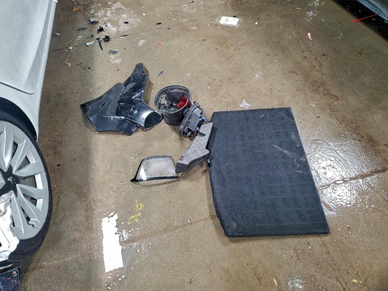 Фото 12 - TESLA MODEL 3