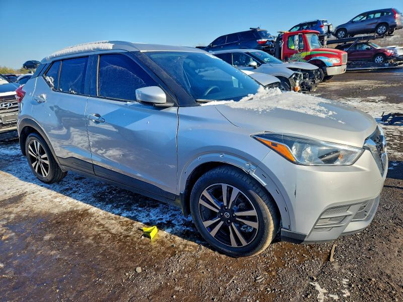 Фото 4 - NISSAN KICKS