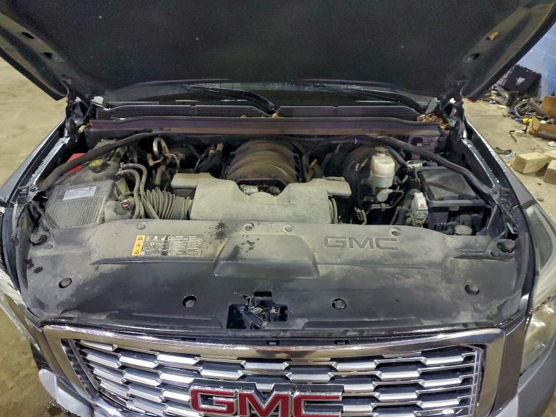 Фото 12 - GMC YUKON