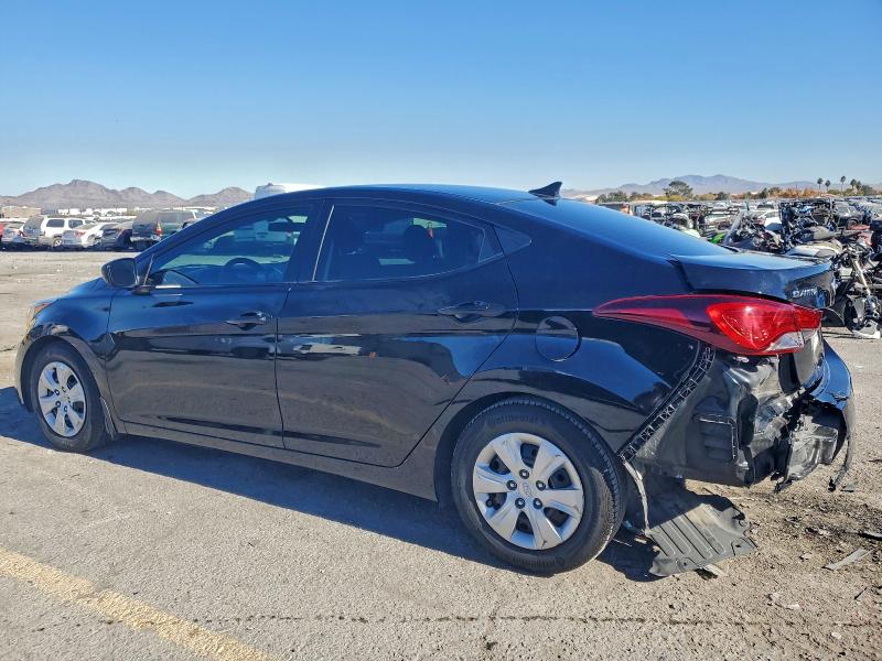 Фото 2 - HYUNDAI ELANTRA