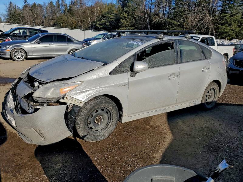 Фото 1 - TOYOTA PRIUS