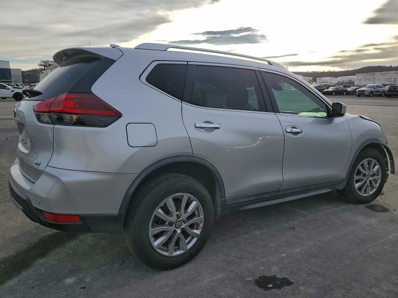 Фото 3 - NISSAN ROGUE
