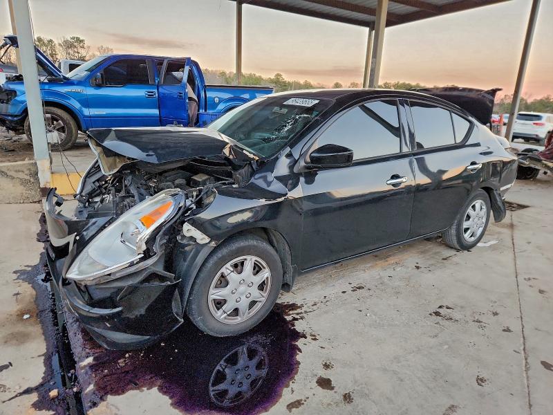 Фото 1 - NISSAN VERSA