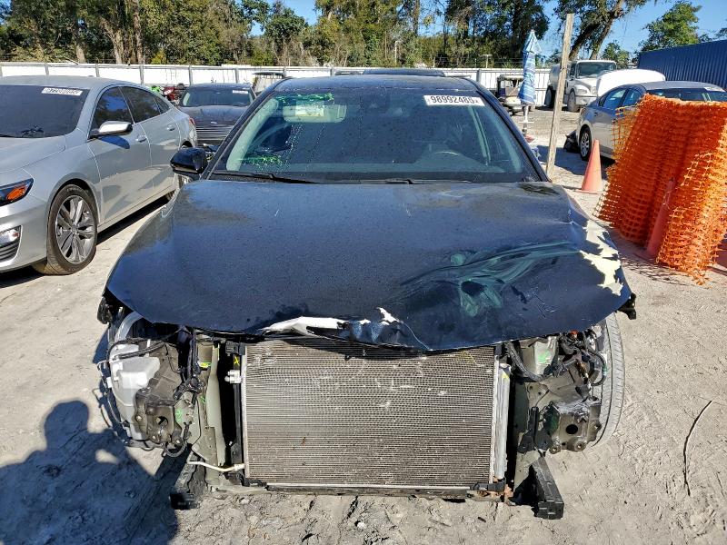 Фото 5 - TOYOTA CAMRY