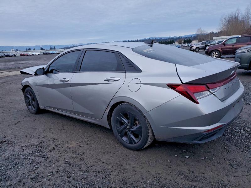 Фото 2 - HYUNDAI ELANTRA