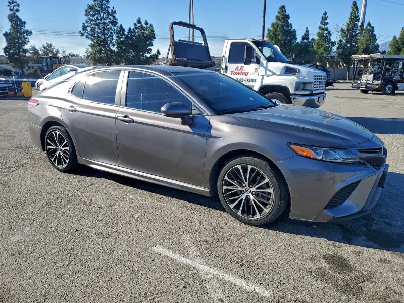 Фото 4 - TOYOTA CAMRY