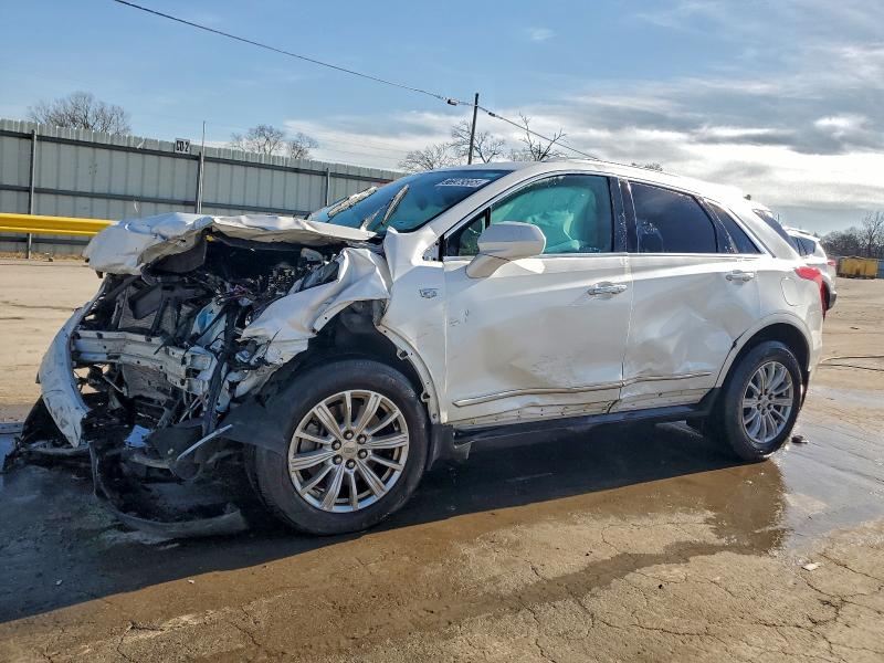 Фото 1 - CADILLAC XT5