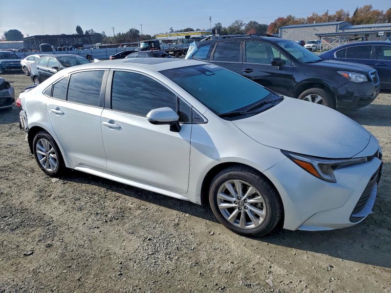 Фото 4 - TOYOTA COROLLA