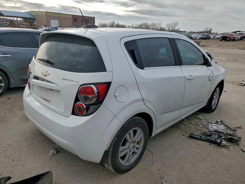 Фото 3 - CHEVROLET SONIC