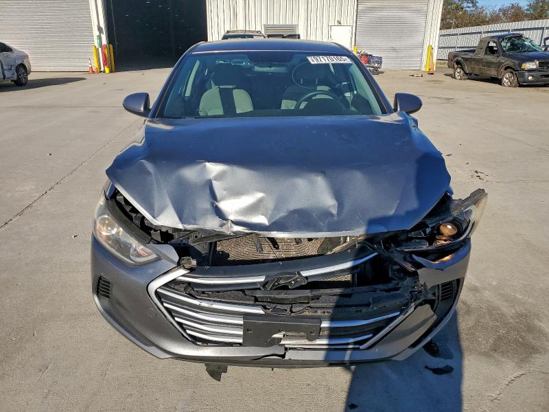 Фото 5 - HYUNDAI ELANTRA