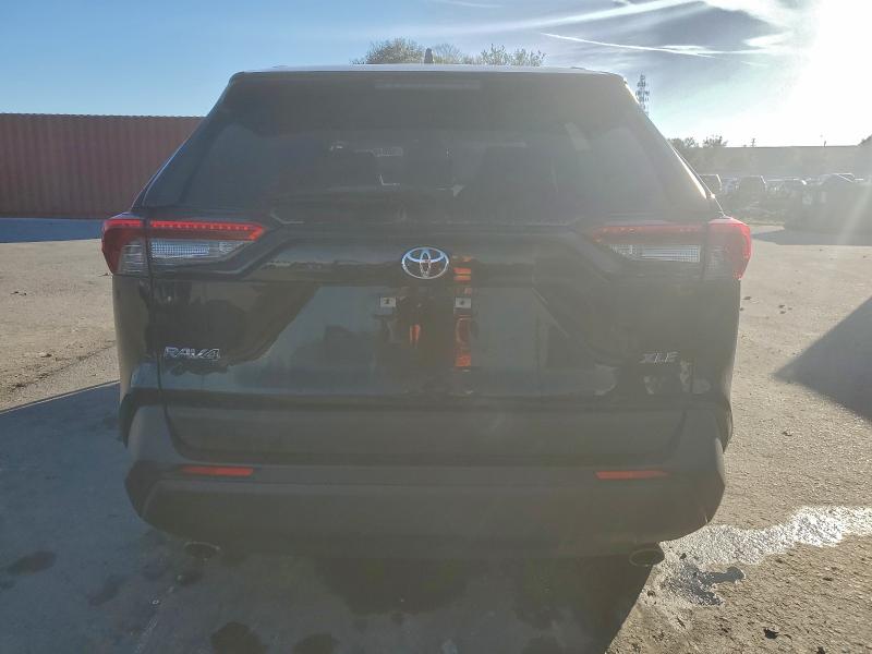 Фото 6 - TOYOTA RAV4