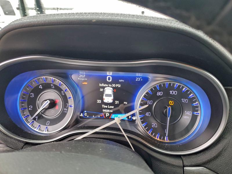 Фото 9 - CHRYSLER 300