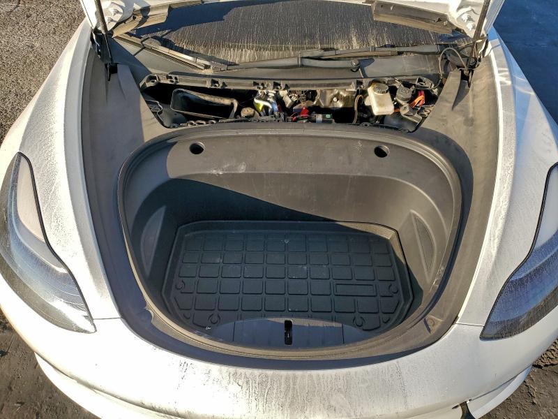 Фото 11 - TESLA MODEL 3