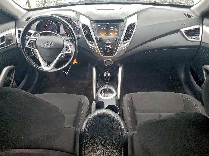 Фото 8 - HYUNDAI VELOSTER