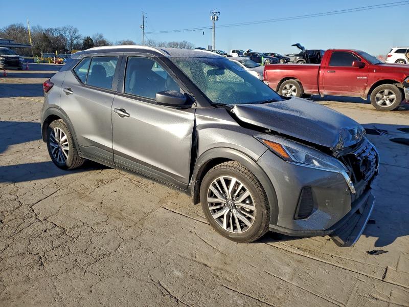 Фото 4 - NISSAN KICKS