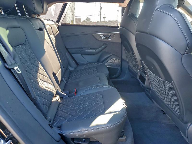 Фото 11 - AUDI SQ8