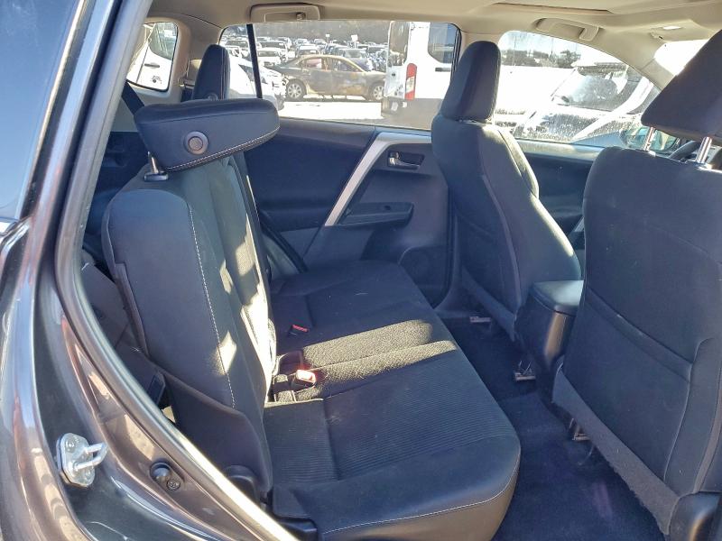 Фото 11 - TOYOTA RAV4