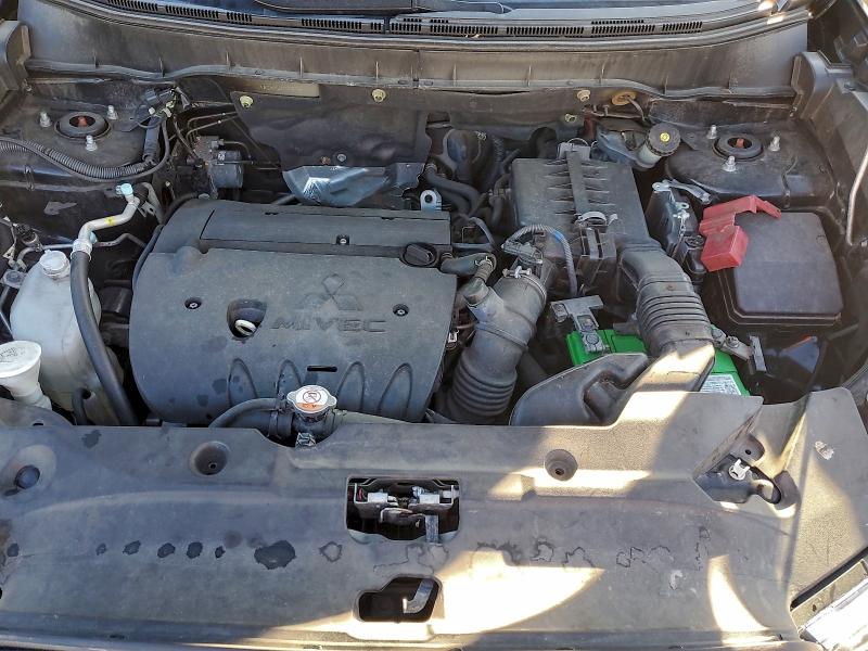 Фото 12 - MITSUBISHI OUTLANDER