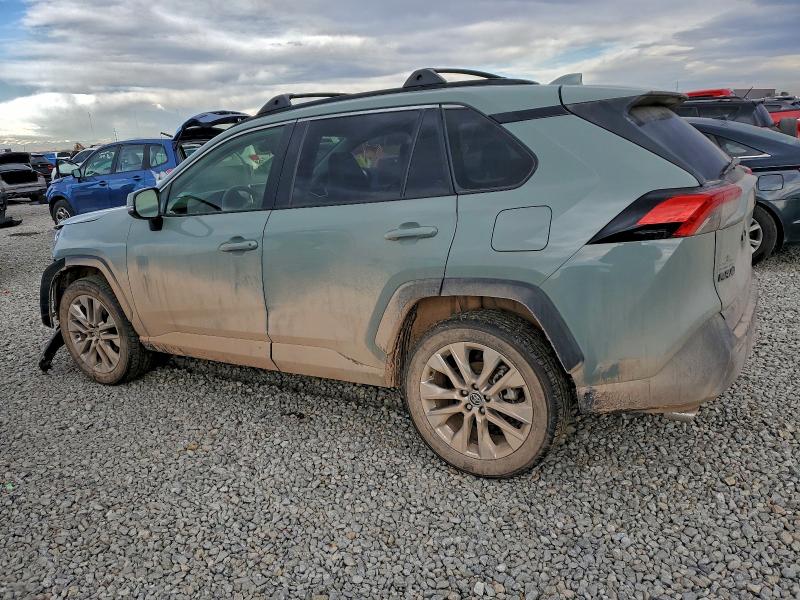 Фото 2 - TOYOTA RAV4