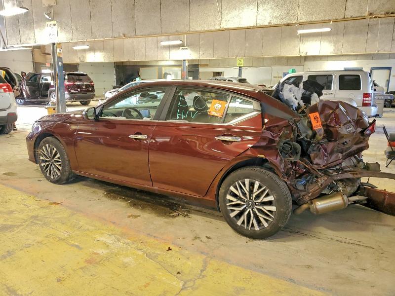 Фото 2 - NISSAN ALTIMA