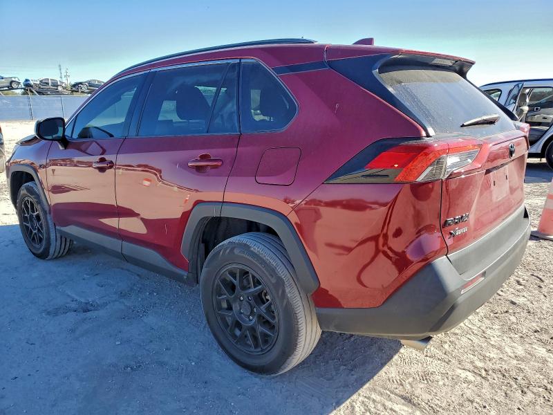 Фото 2 - TOYOTA RAV4